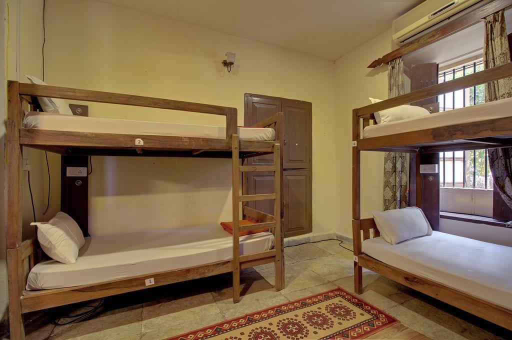 Zostel Goa Hostel Calangute Exterior photo